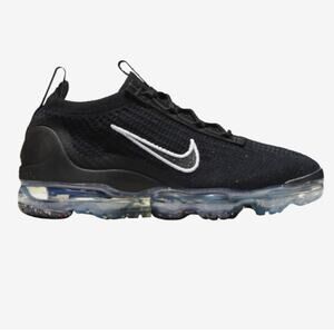 NIKE Air VaporMax Flyknit 2021 Black White Sz 7.5
